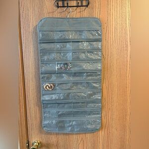 Hanging Jewlery/Earring Storage Rack